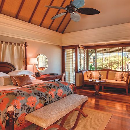 Constance Prince Maurice Посте-де-Флак Номер фото A bedroom at the Four Seasons Resort