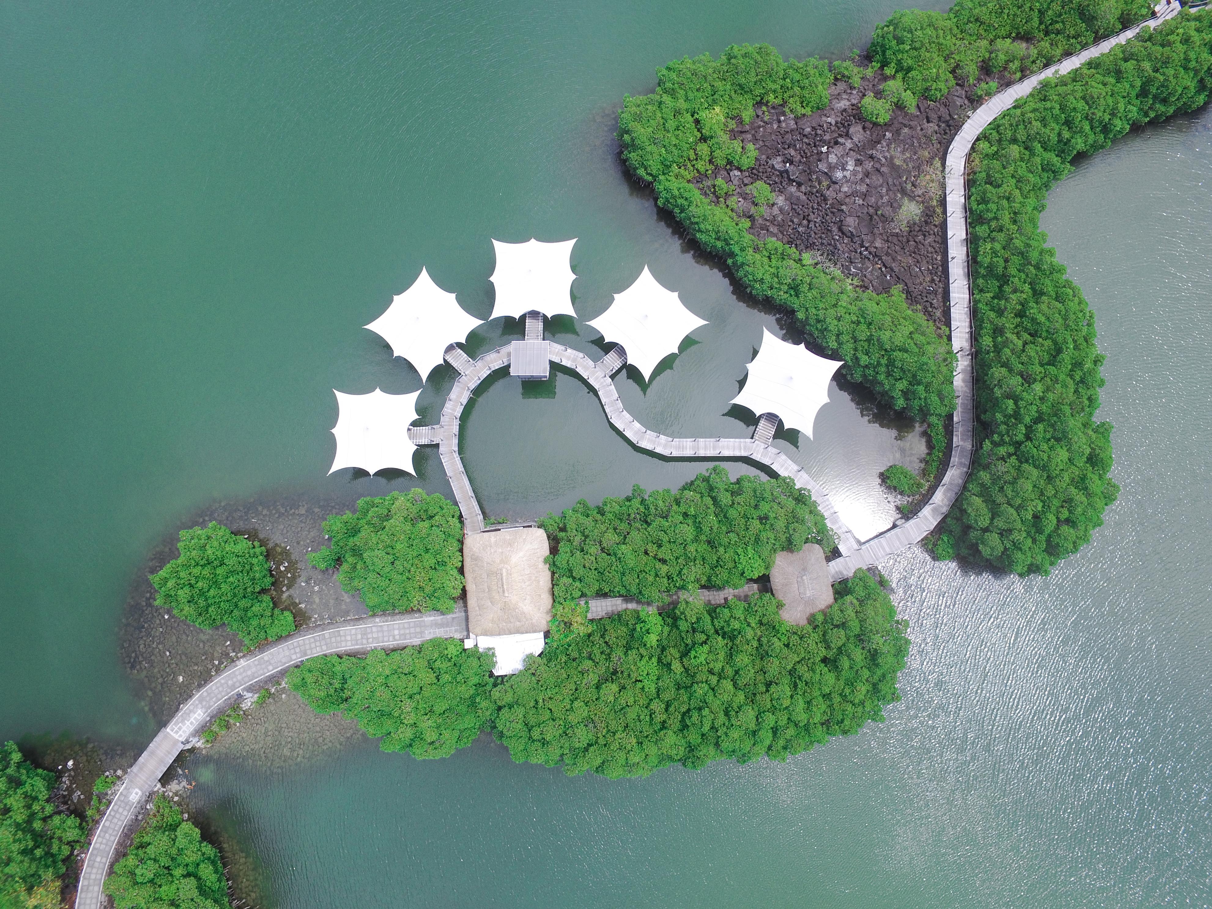 Constance Prince Maurice Посте-де-Флак Экстерьер фото Aerial view of the lake