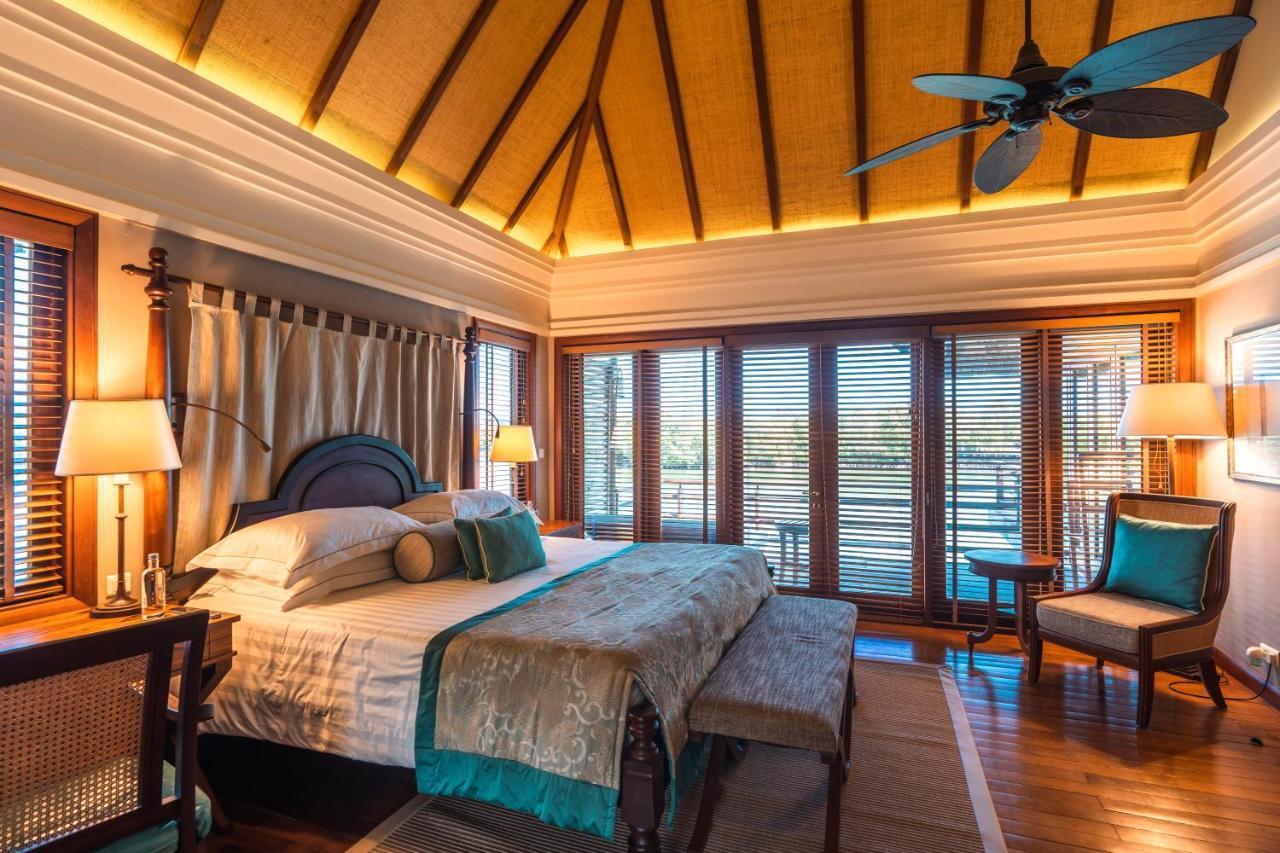 Constance Prince Maurice Посте-де-Флак Экстерьер фото A bedroom at the resort