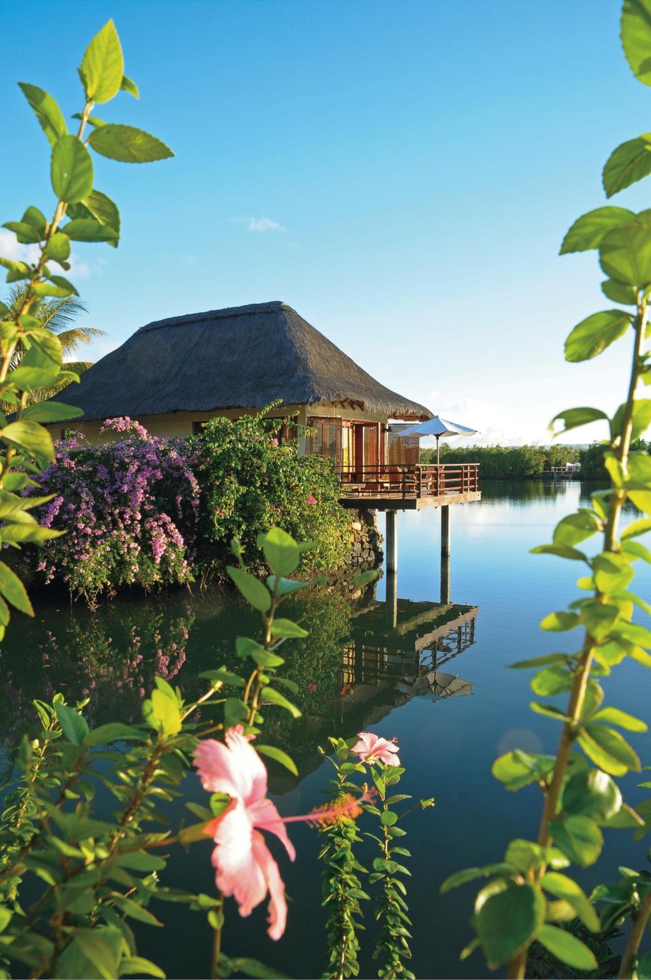 Constance Prince Maurice Посте-де-Флак Экстерьер фото The resort's lake villas